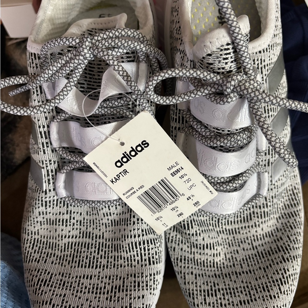 Adidas Kapten White and Black Running Shoes